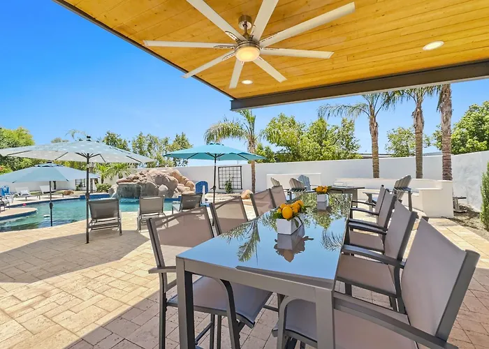 3 King Sleeps 12 Heated Pool Waterslide Paradise
