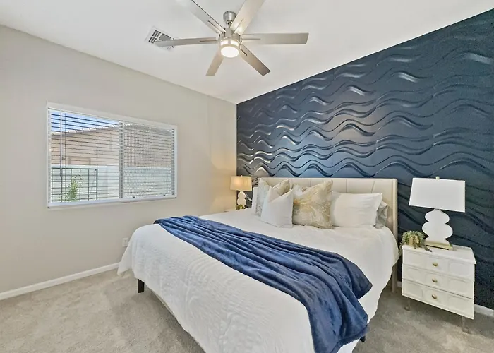 Holiday home 3 King Sleeps 12 Heated Pool Waterslide Paradise Queen Creek